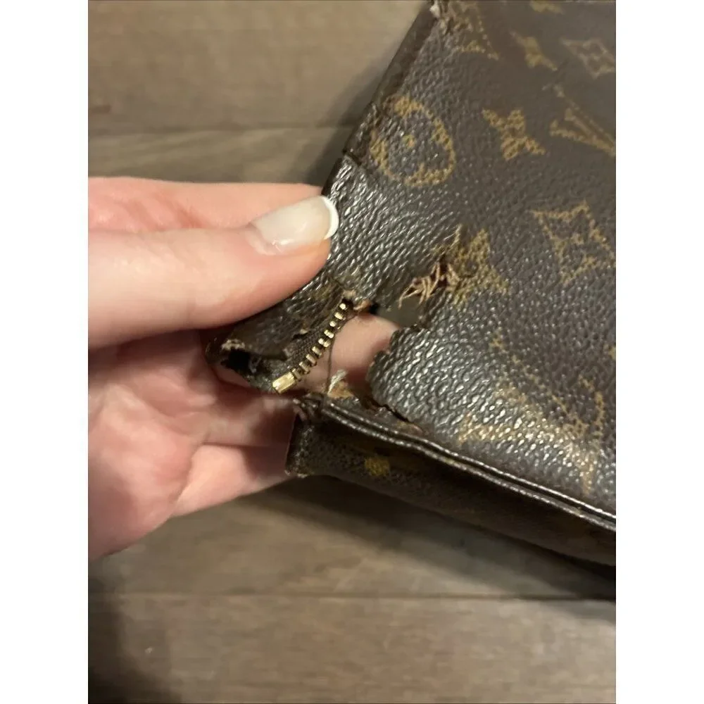 Louis Vuitton authentic Zip Brown Logo Small Zip Pouch Bag